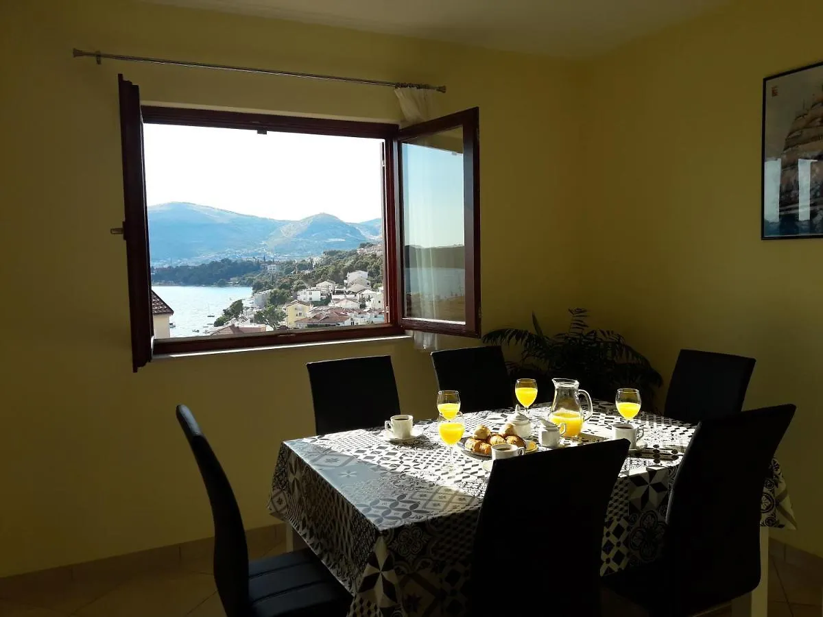 Apartments Gracia & Toni Trogir 0*,  Croatia