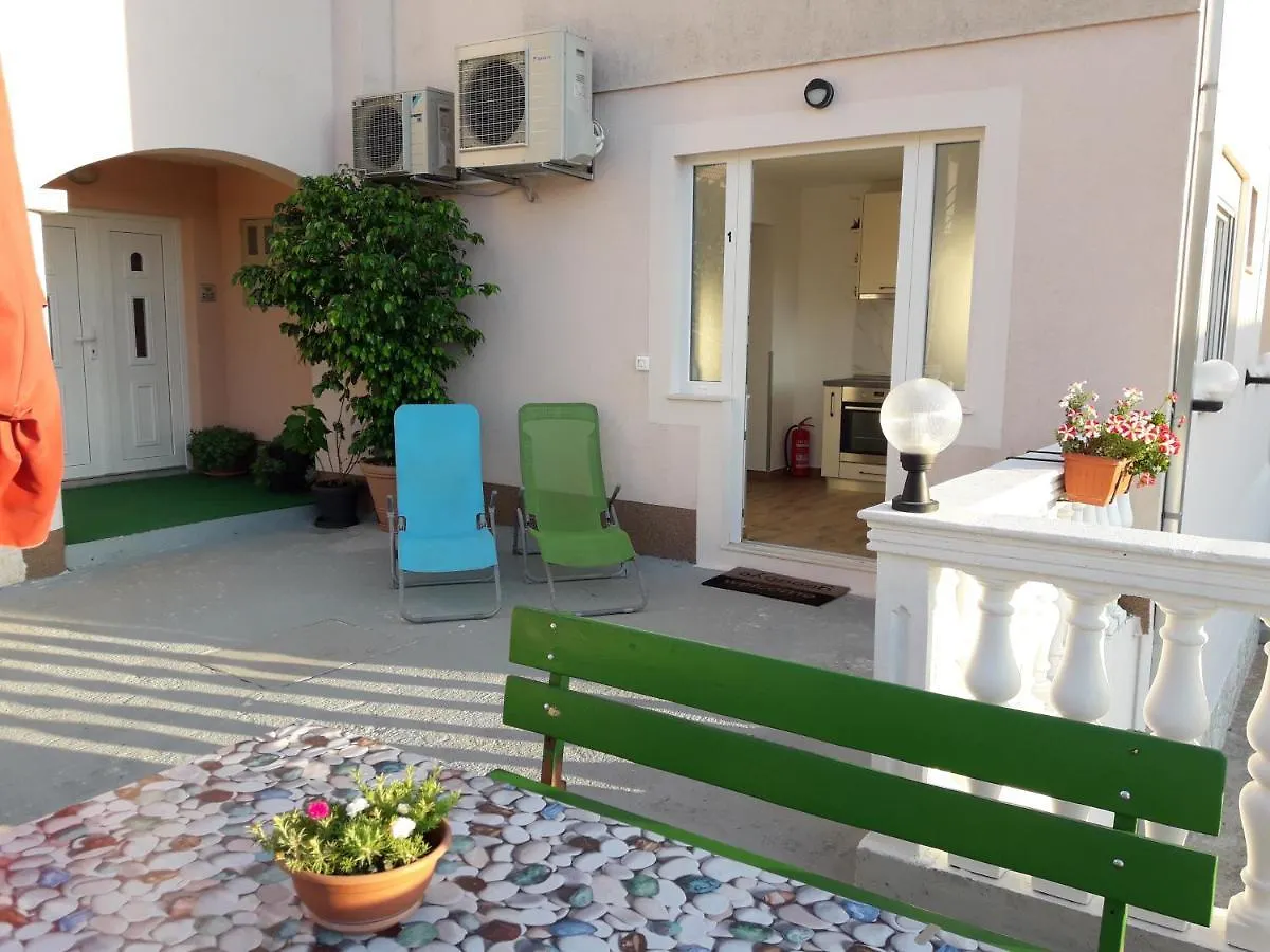 Apartments Gracia & Toni Trogir