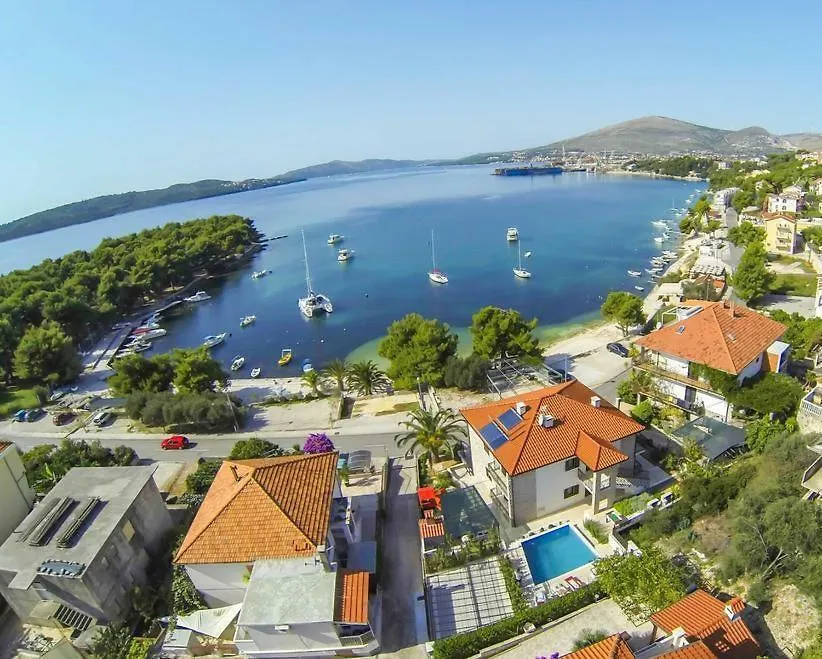 Apartments Gracia & Toni Trogir